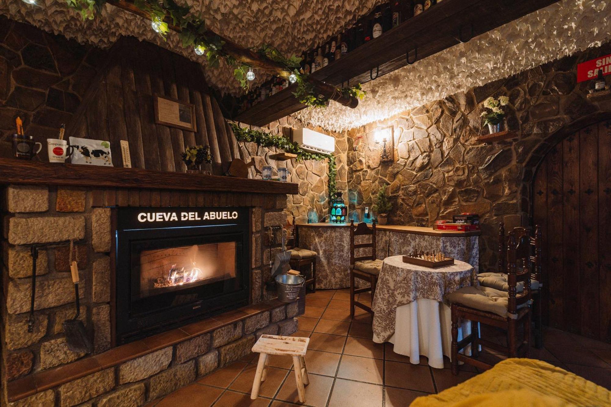 エル・モラル Cueva Del Abueloヴィラ エクステリア 写真